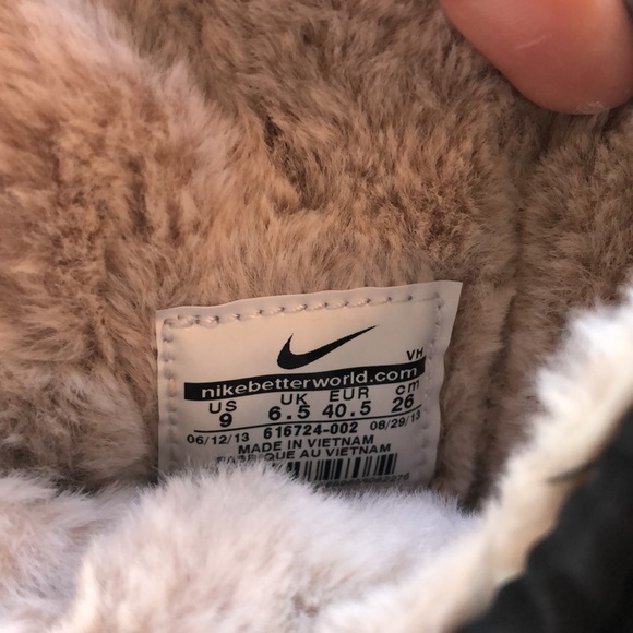 Comfy Nike Snow Boot - Picture 6 of 6